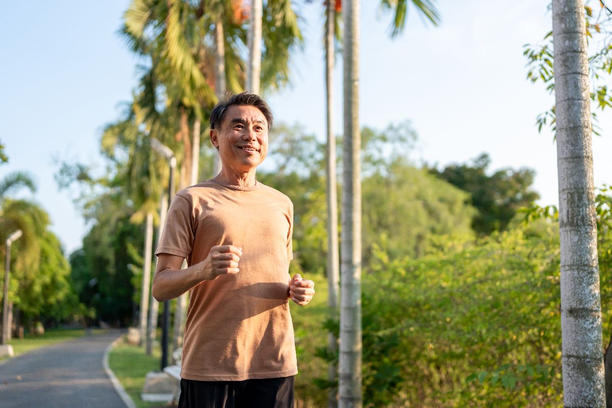 Elderly senior man engaging in physical activities to prevent Alzheimer's 